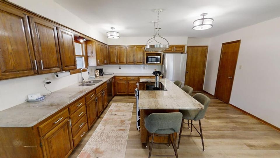 Day, Kitchen or kitchenette, Dining area, furniture, microwave, kitchen