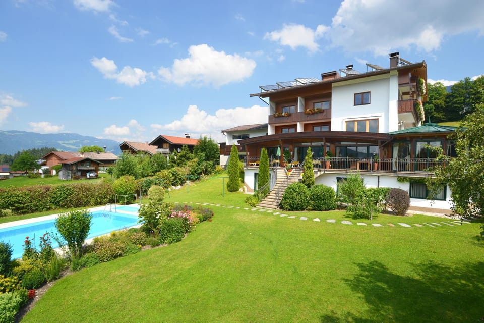 Garden, Swimming pool