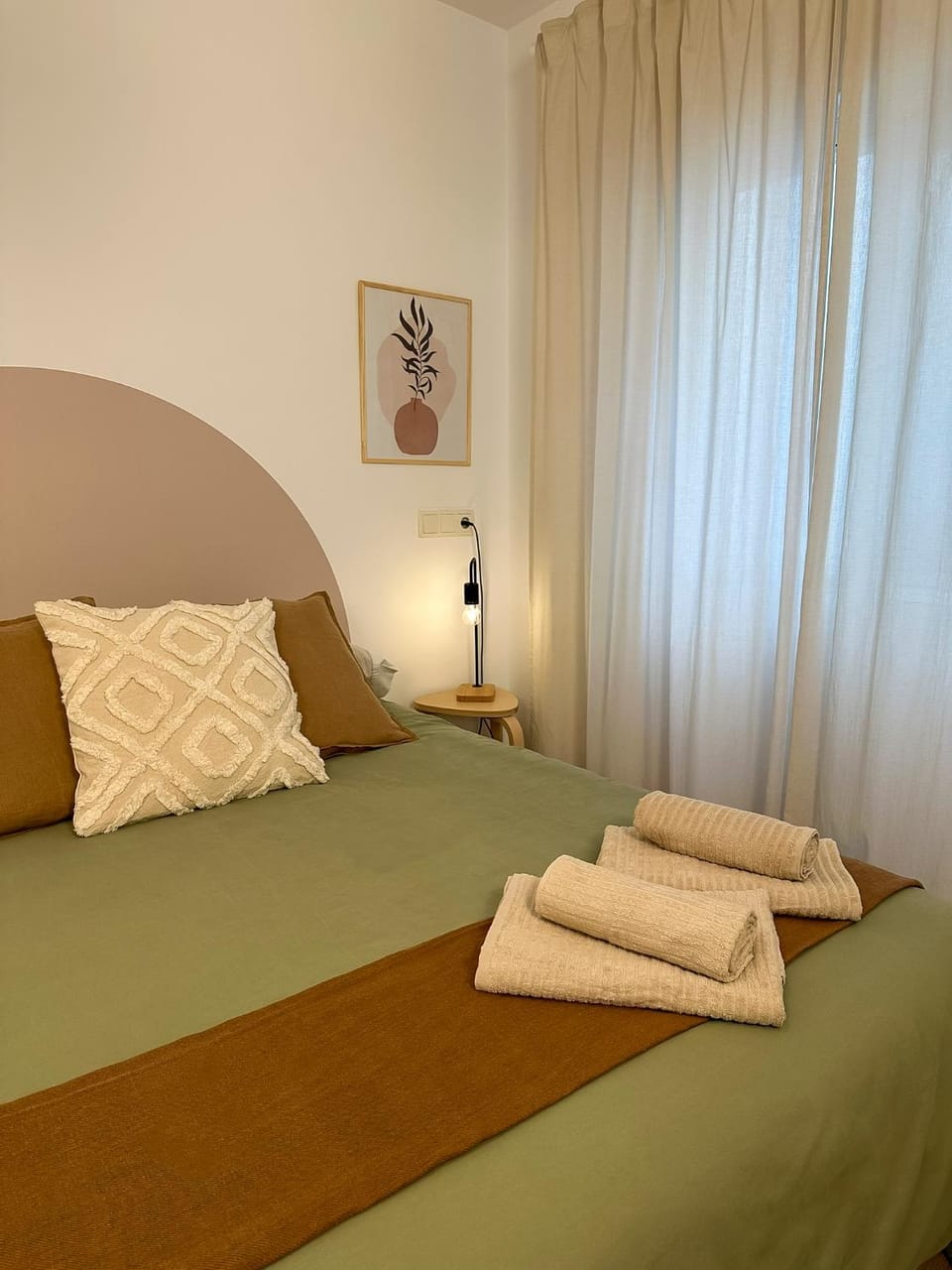 Bed, Bedroom