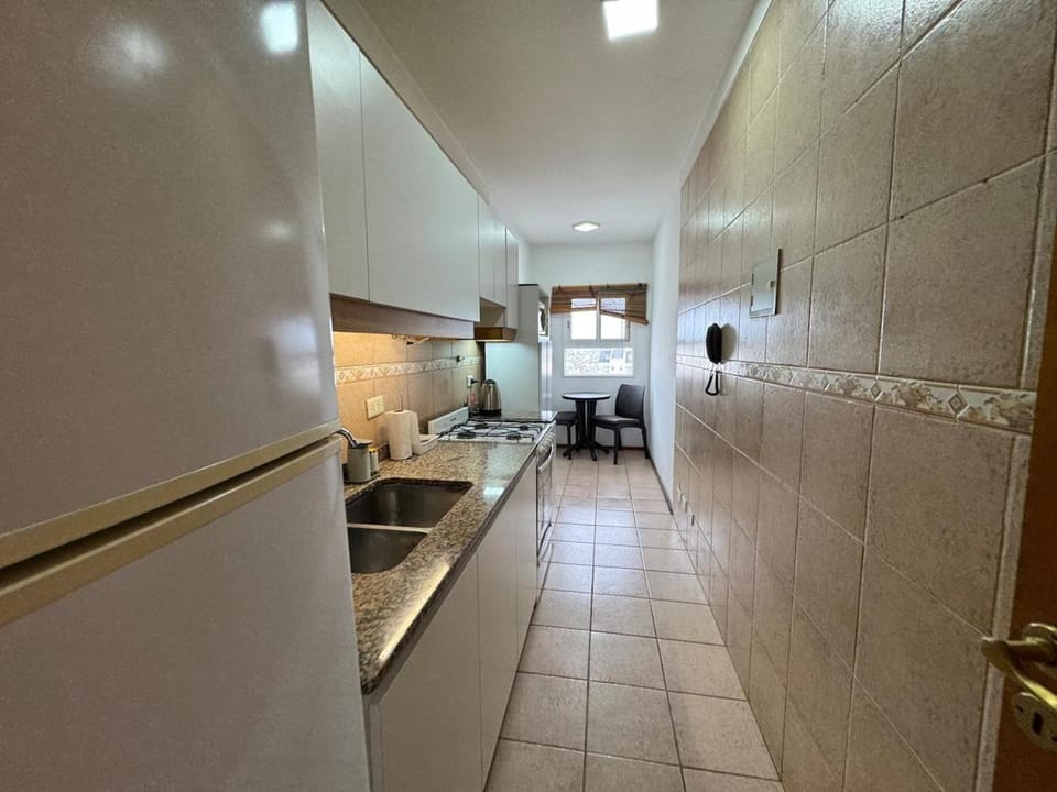 Tigre Centro A - piscina y seguridad 24hs - Opcional cochera paga Apartment in Tigre
