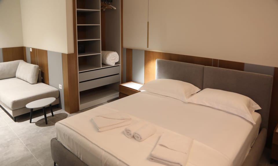 Bed, Seating area, Bedroom, towels