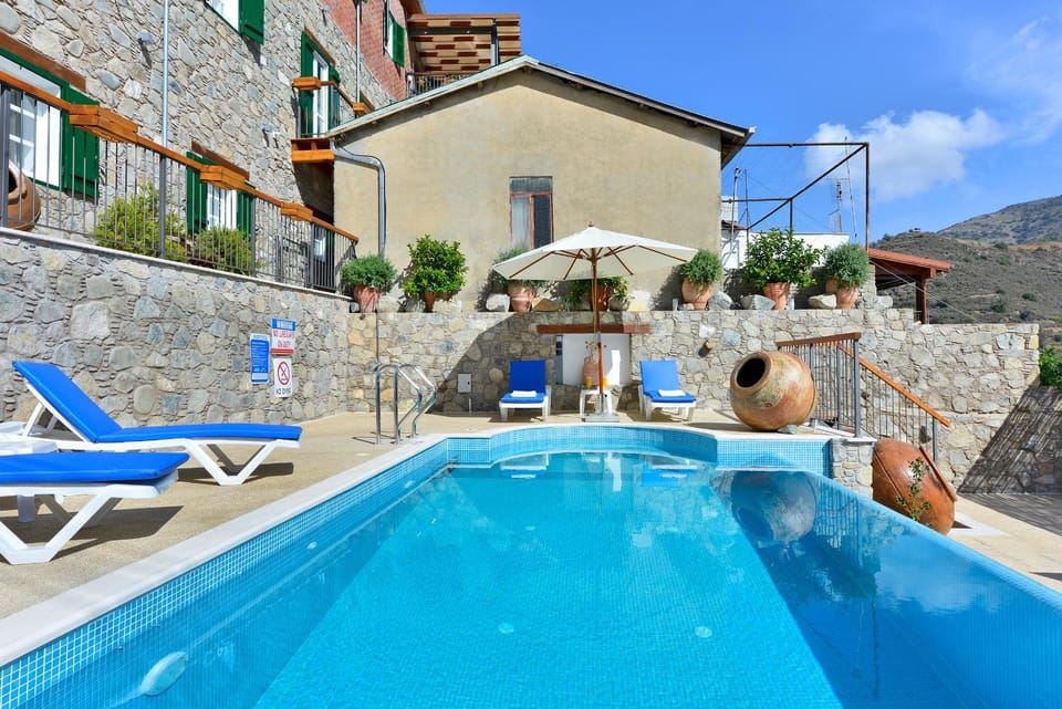 Area and facilities, Swimming pool, Swimming pool