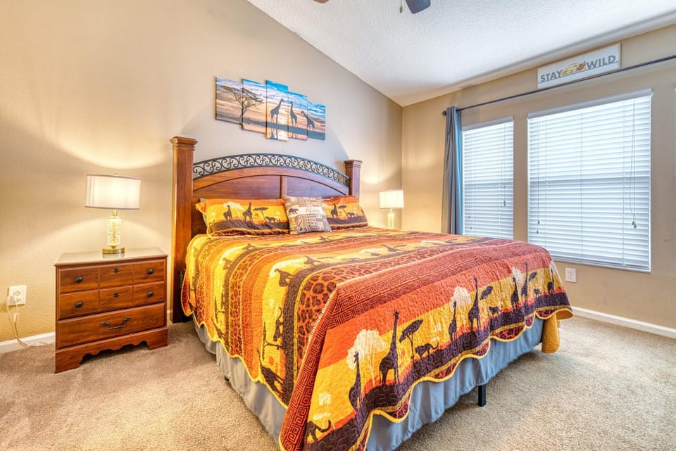 Magical Getaway Close to Disney! Pool, Gym, & WiFi House in Osceola County