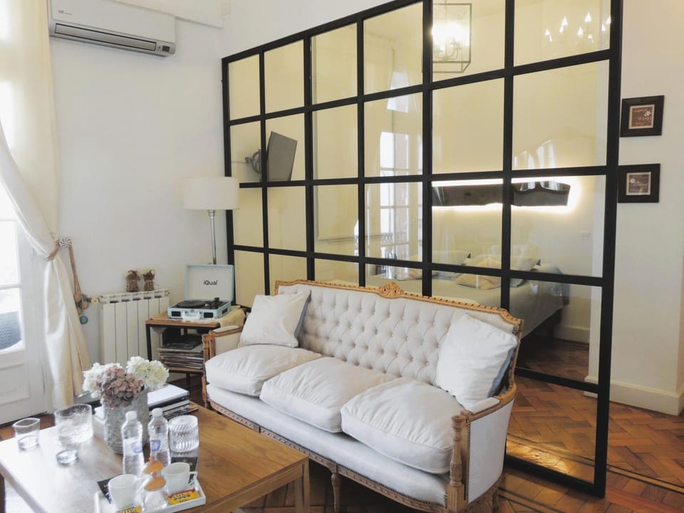 Living room, Seating area, Dining area, air conditioner
