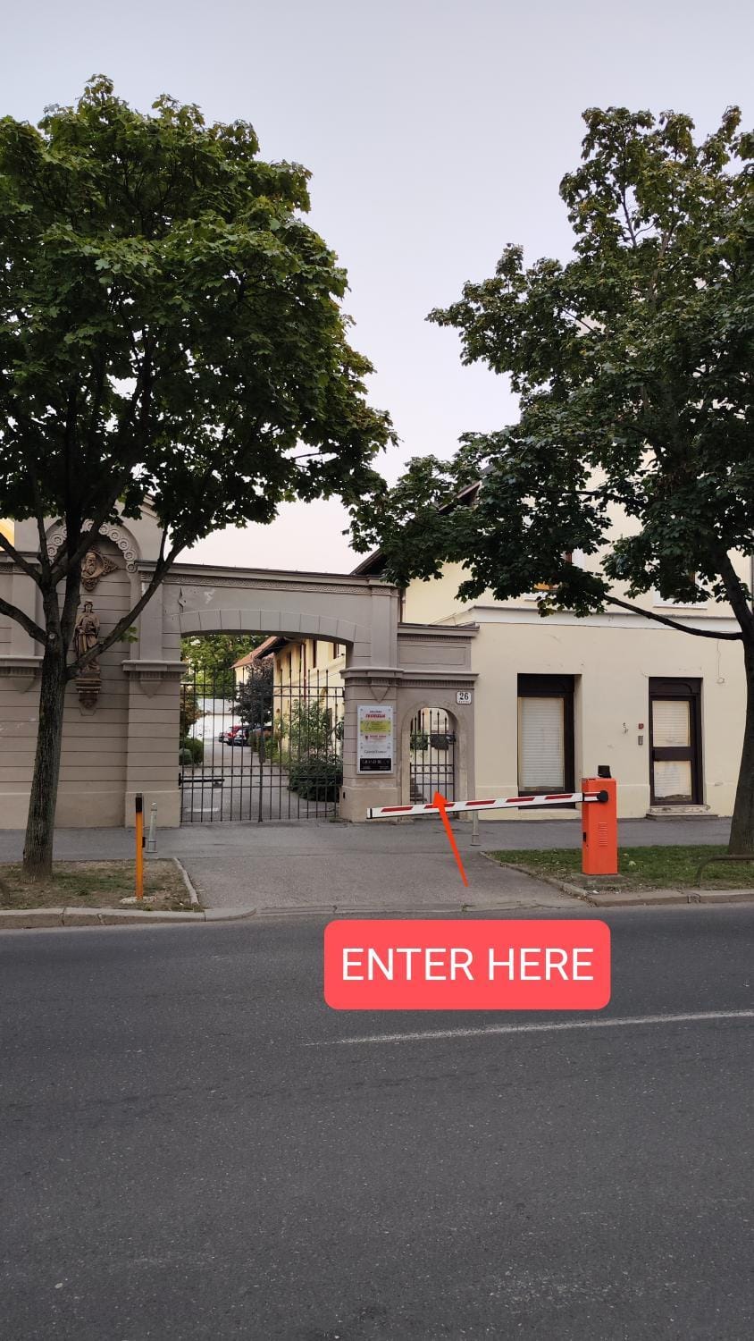 Property building, Facade/entrance, Inner courtyard view