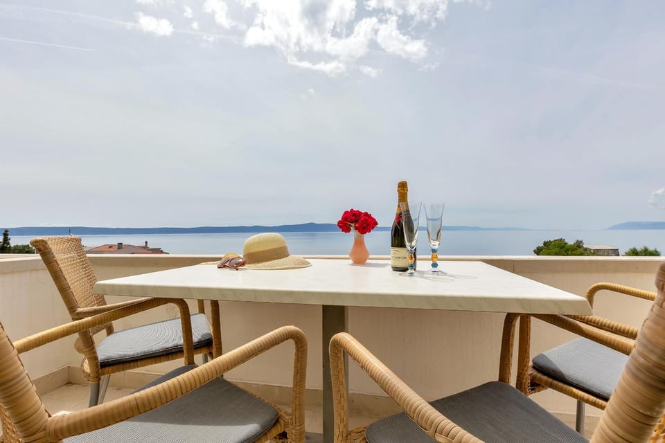 Natural landscape, View (from property/room), Balcony/Terrace, Sea view