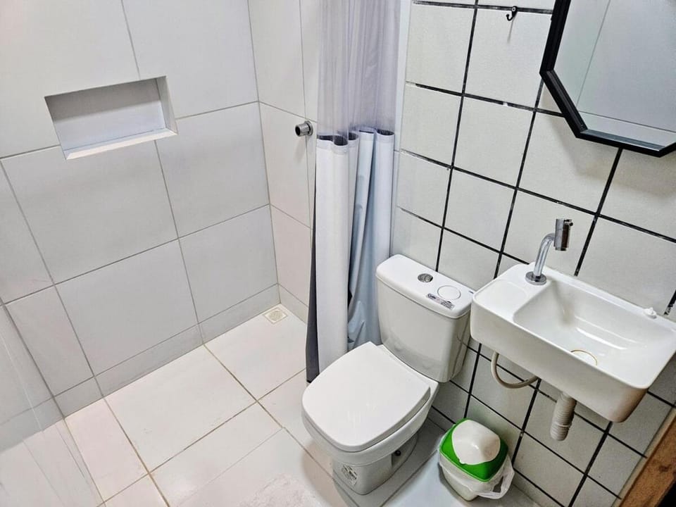 Tiny House - Centro d convenções700m, AC, Wifi, Garagem Bed and Breakfast in Recife