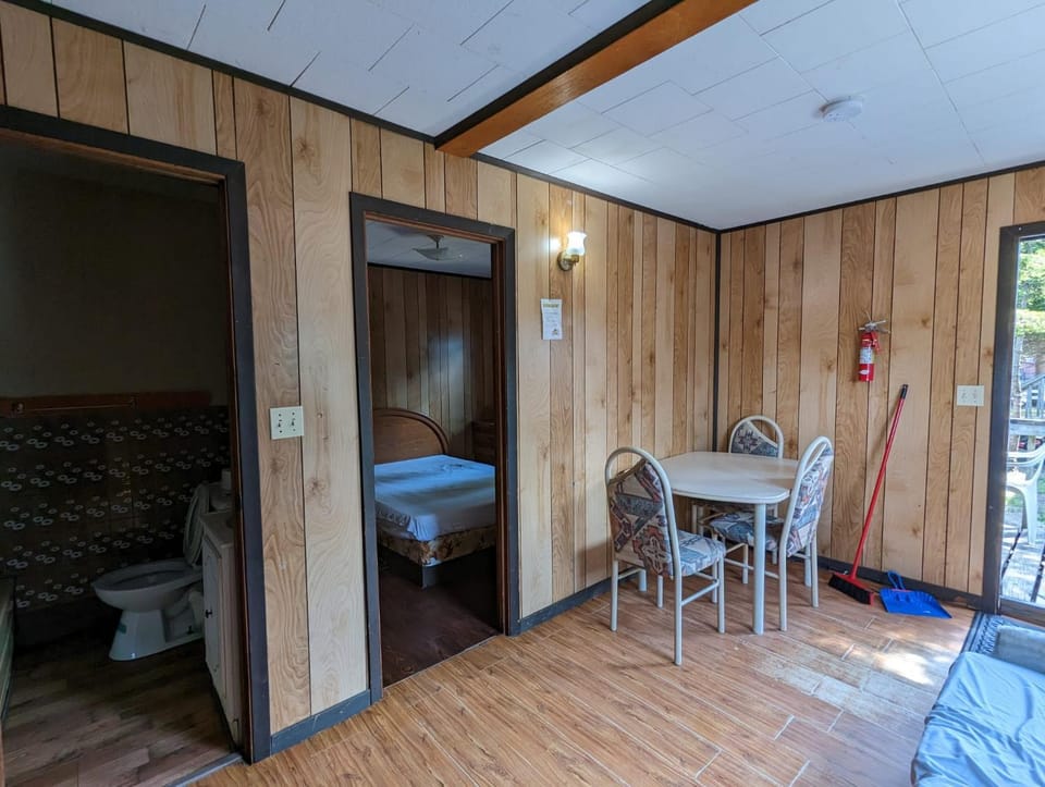 Living room, Photo of the whole room