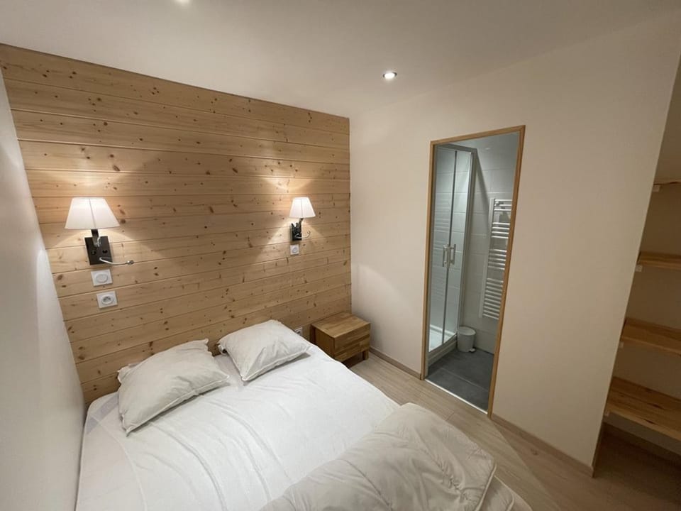 Appartement cosy 6 couchages, accès pistes, parking - FR-1-787-1 Apartment in Auvergne-Rhône-Alpes