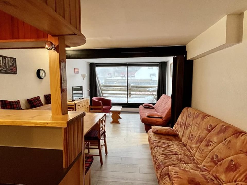 Charmant studio au coeur de la station, balçon exposé, idéal pour 4 personnes - FR-1-787-7 Apartment in Auvergne-Rhône-Alpes