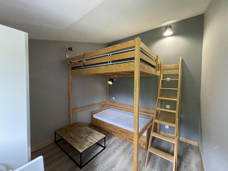 Bel appartement duplex proche des pistes avec balcon et parking - FR-1-787-16 Apartment in Auvergne-Rhône-Alpes