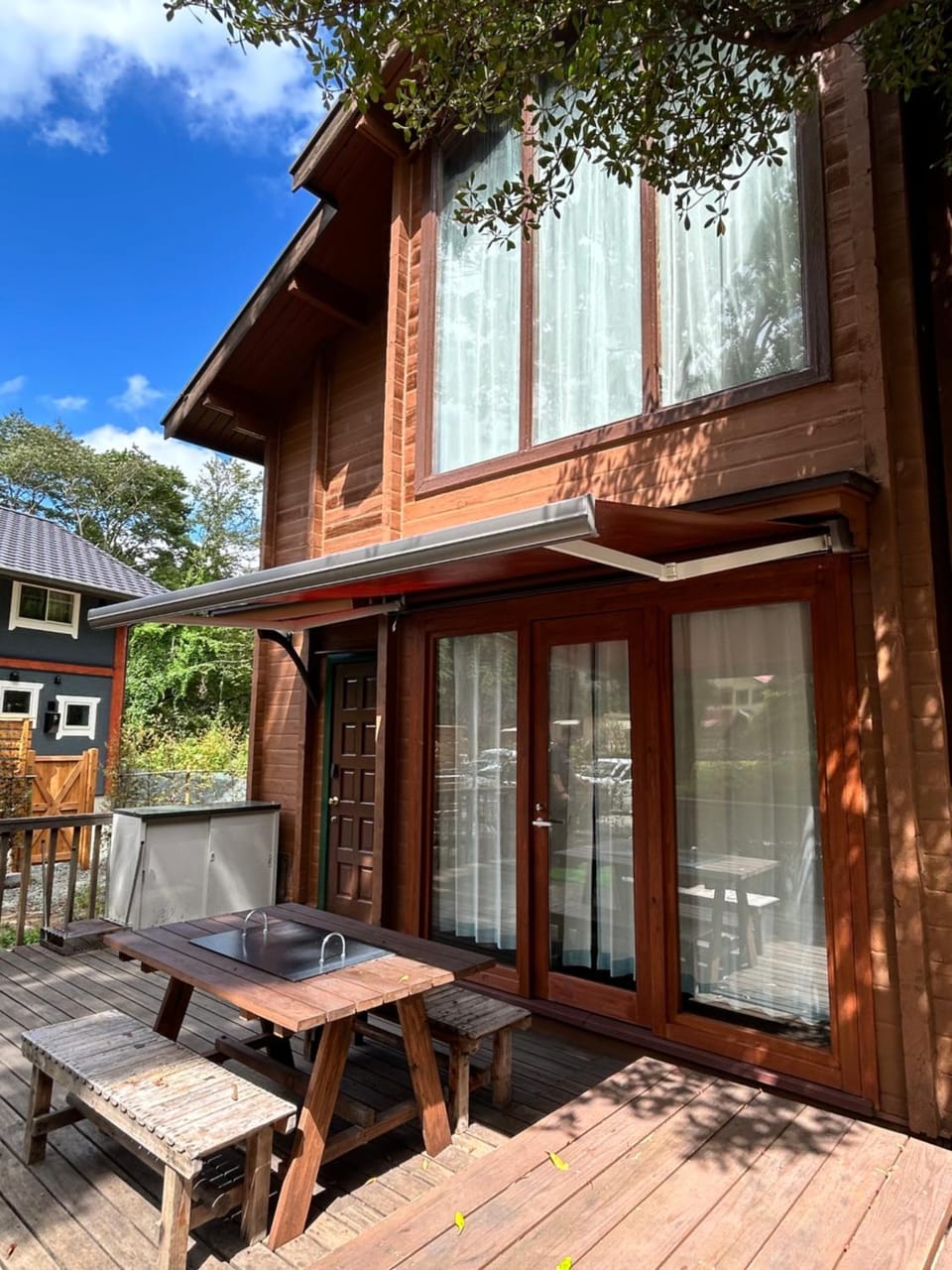 Property building, Balcony/Terrace