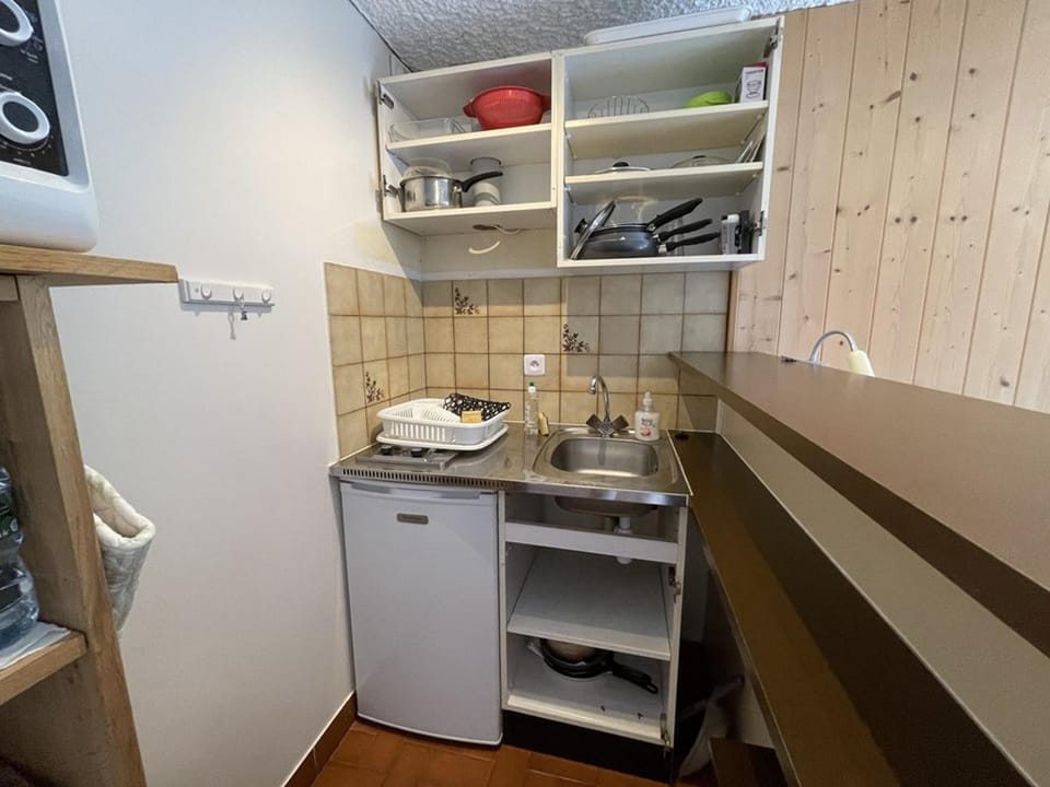 Studio avec balcon au centre station, proche pistes et patinoire - FR-1-787-46 Apartment in Auvergne-Rhône-Alpes