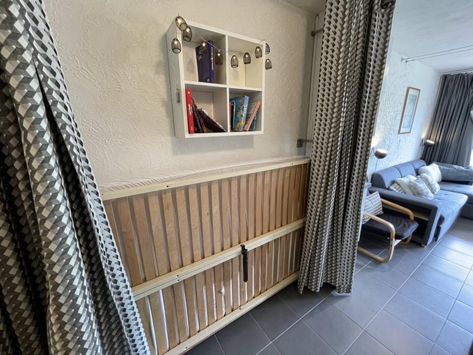 Studio en centre station avec balcon, WiFi - FR-1-787-71 Apartment in Auvergne-Rhône-Alpes