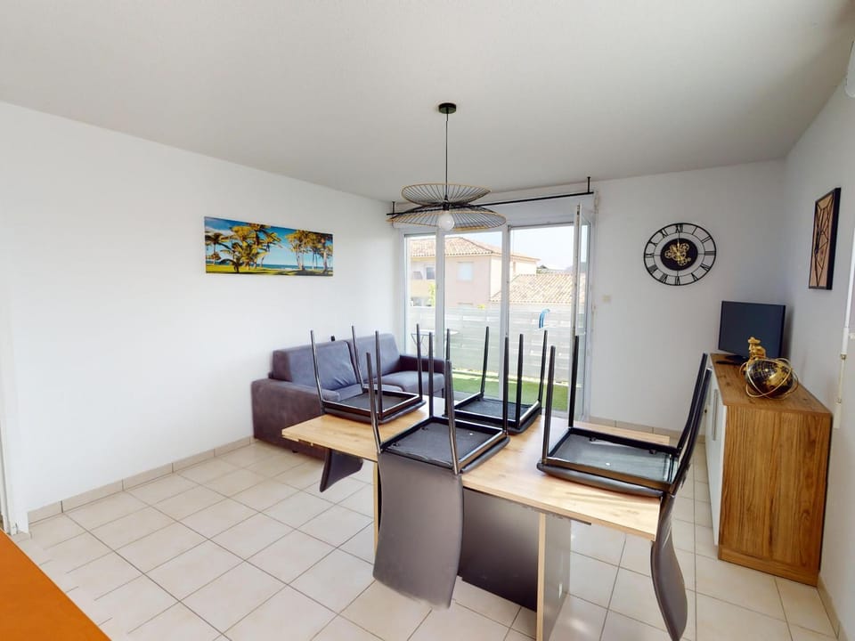 Appartement avec piscine partagée à Frontignan - FR-1-785-2 Apartment in Occitanie