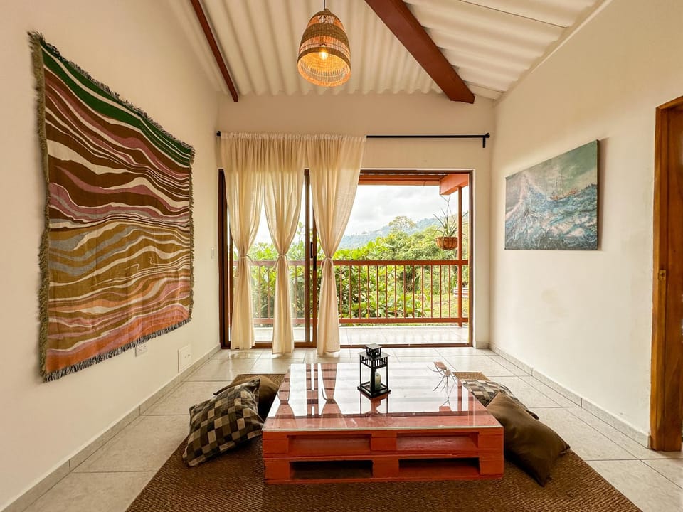 Balcony/Terrace, Seating area, Bedroom, Mountain view