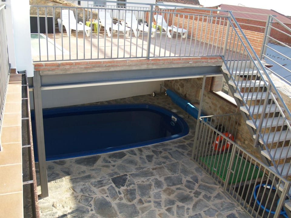 Swimming pool, Swimming pool