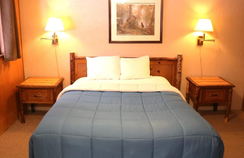 Bed, TV and multimedia, Bedroom, furniture