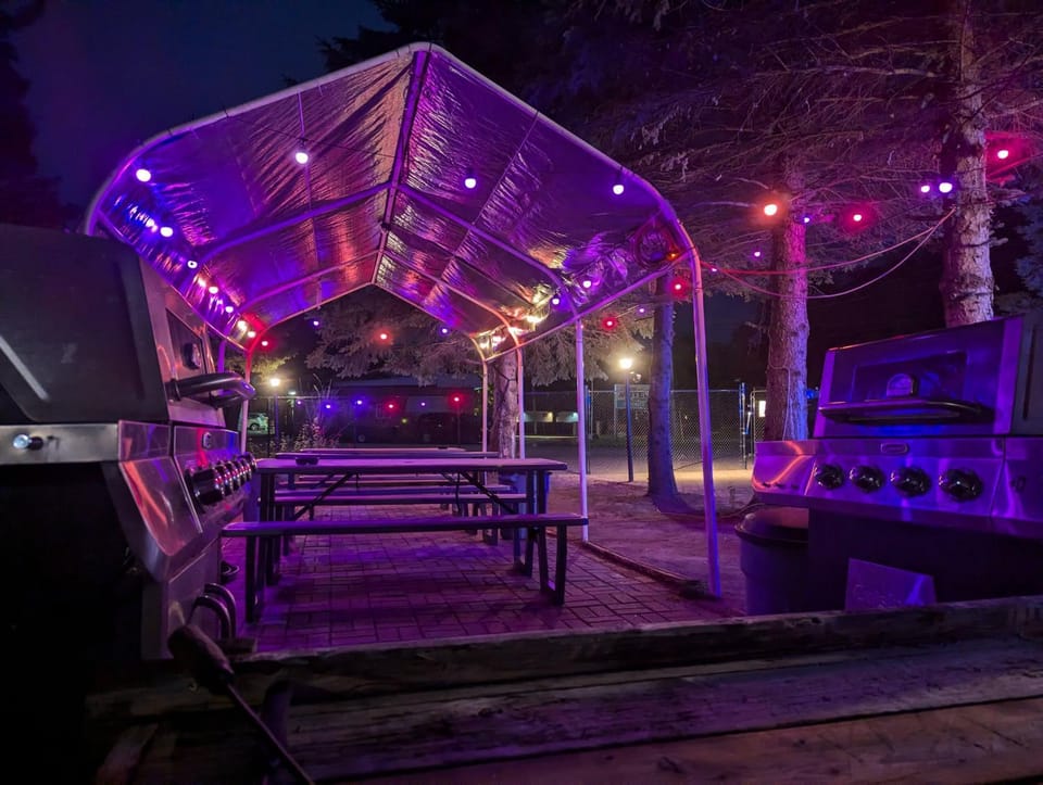 BBQ facilities, Seating area