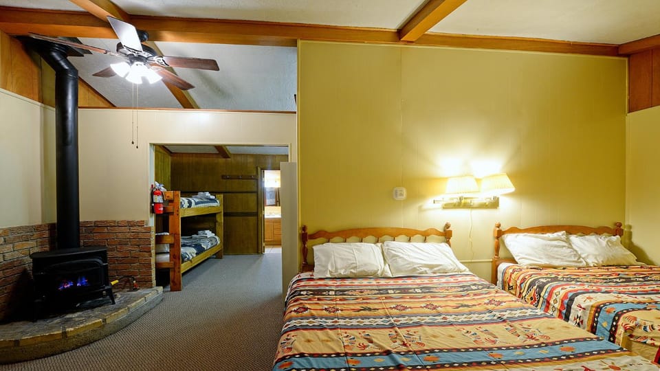 Bed, Bedroom, bunk bed, fireplace