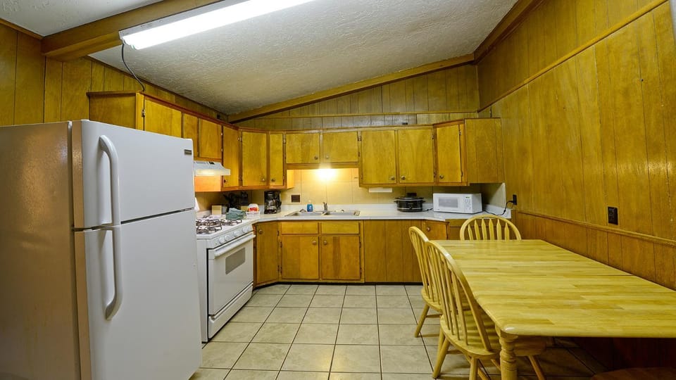Day, Kitchen or kitchenette, furniture, microwave, oven, stove, kitchen