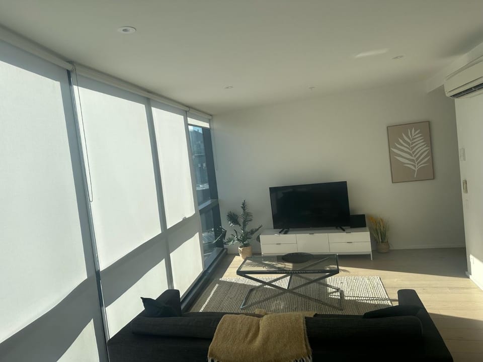 Wyndel Apartments Two Bedroom Mel883Col2610N Apartment in Melbourne