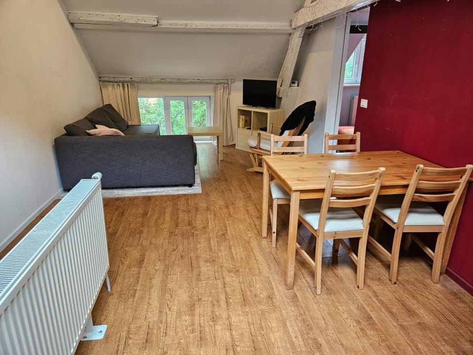 TV and multimedia, Living room, Seating area, Dining area, Garden view, heating