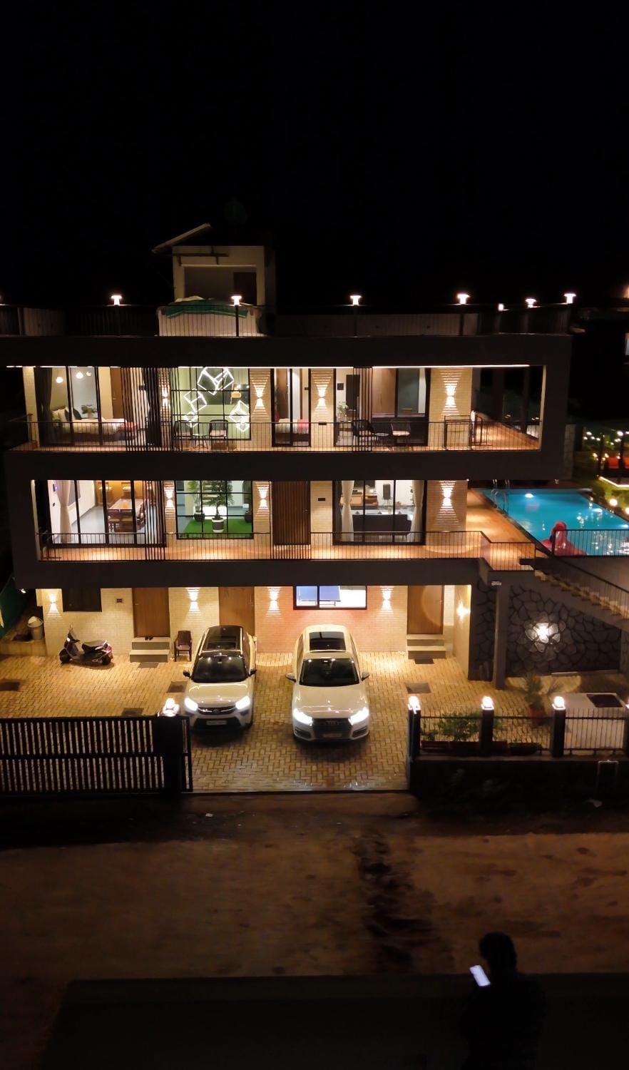 Night, View (from property/room), Balcony/Terrace, Pool view, Swimming pool, Parking