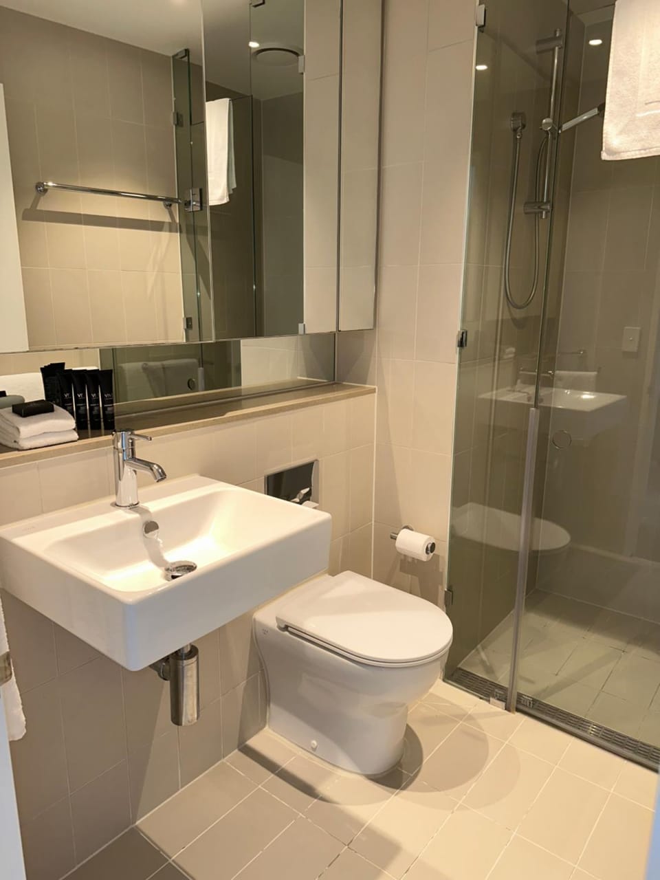 Wyndel Apartments One Bedroom Mel883Col210S Apartment in Melbourne