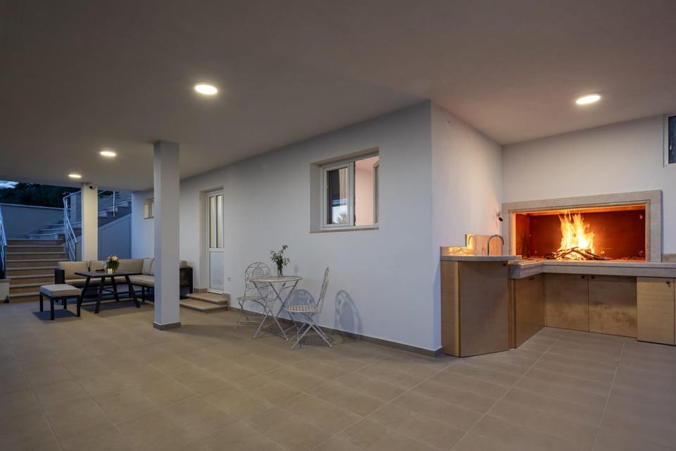 Olive paradise-heated pool- romantic getaway for 2 Villa in Podstrana