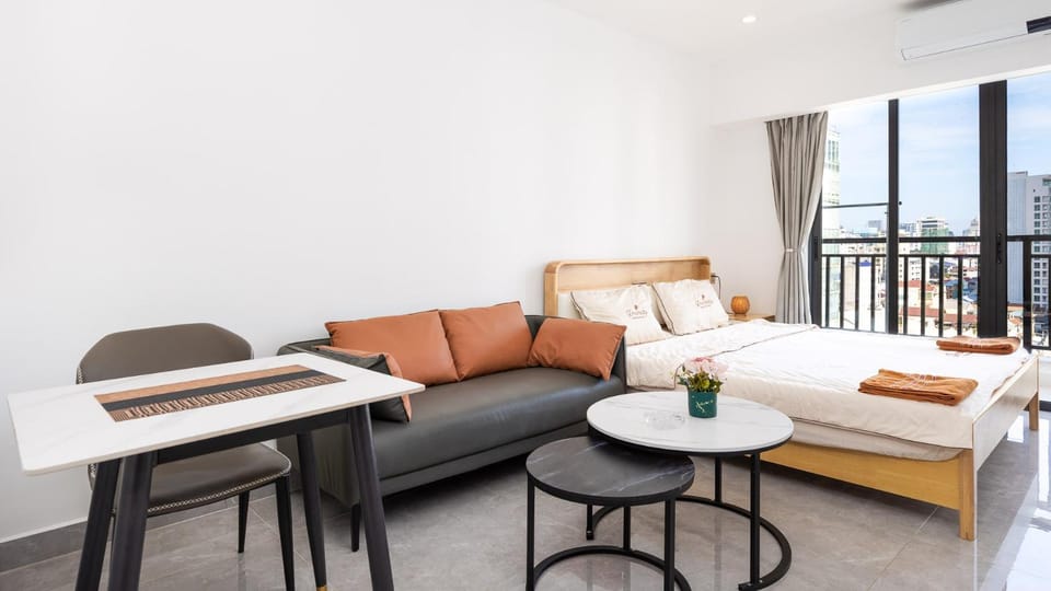 SKYCONDO - Sky Pool Experience in BKK - Laundry included Apartment in Phnom Penh Province