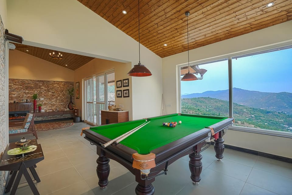 Natural landscape, Game Room, Living room, Mountain view