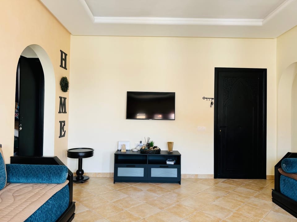 Communal lounge/ TV room, TV and multimedia, Living room