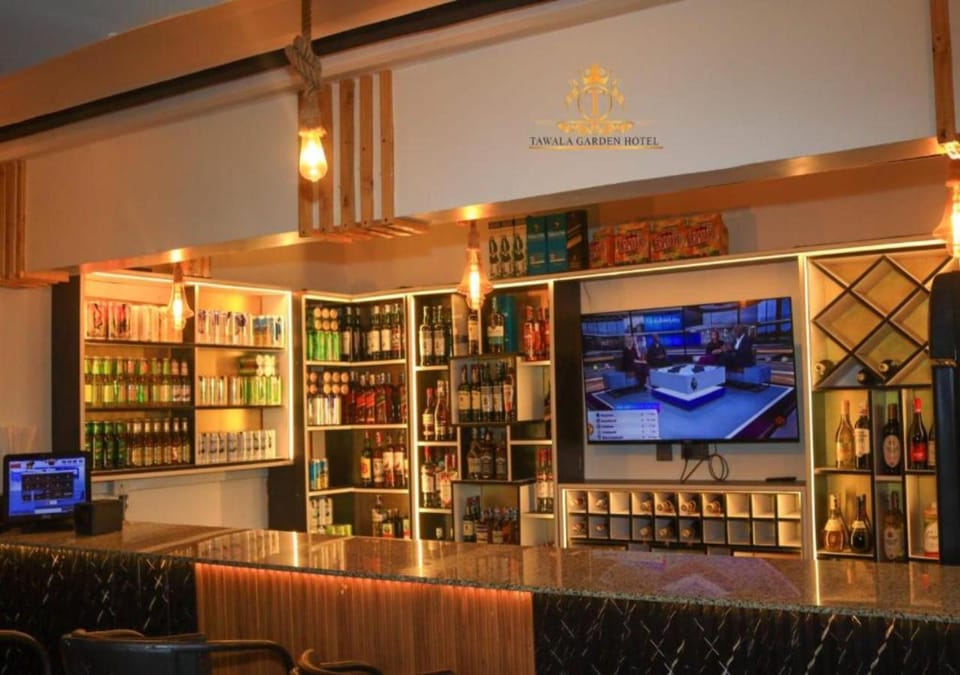 Lounge or bar, Drinks