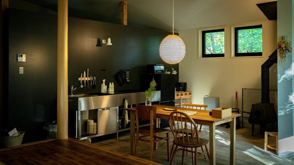 Dining area, kitchen