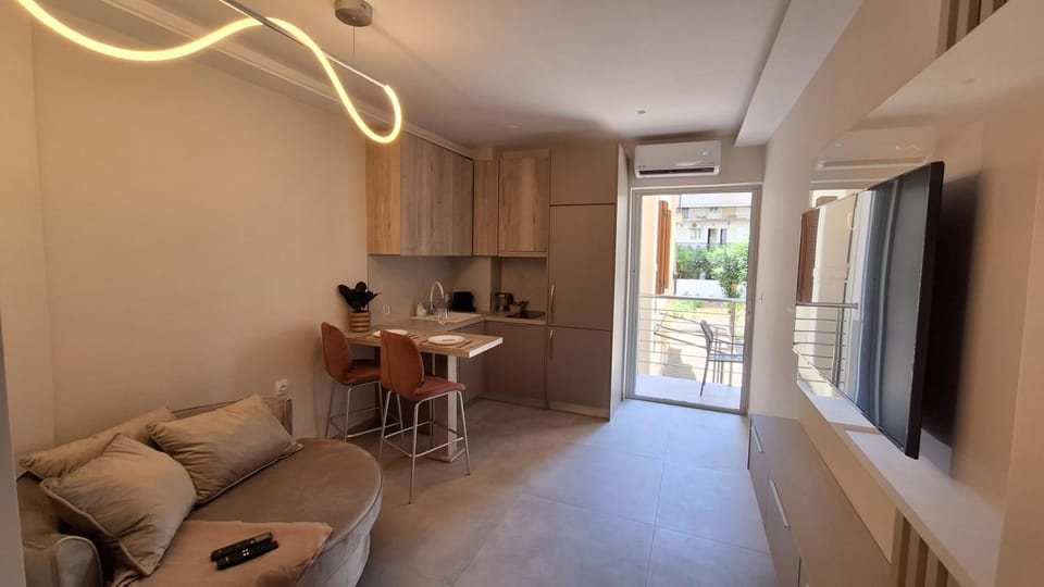 TV and multimedia, Balcony/Terrace, Kitchen or kitchenette, Living room, Seating area, Dining area, Evening entertainment