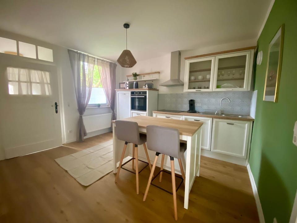 Kitchen or kitchenette, oven, stove
