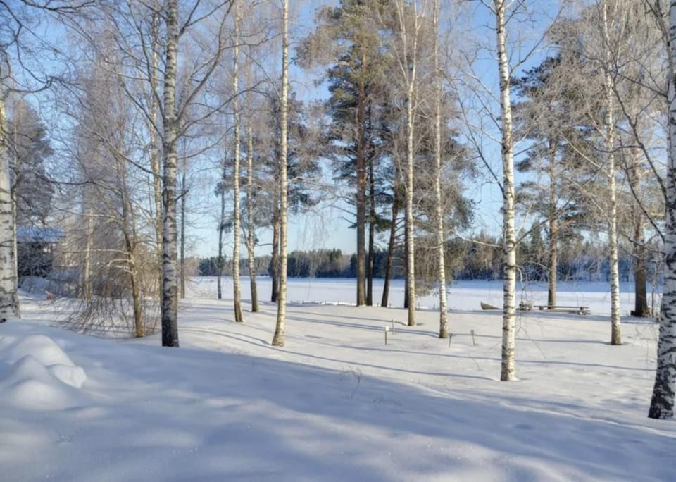 TAHKOn Riihiranta - 4 bedroom villa by the lake - Tasokas tilava rantamökki Chalet in Finland