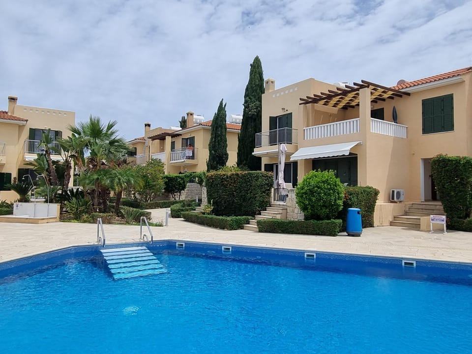Cyprus Townhouse Pool Patio Aircon Free Parking House in Poli Crysochous