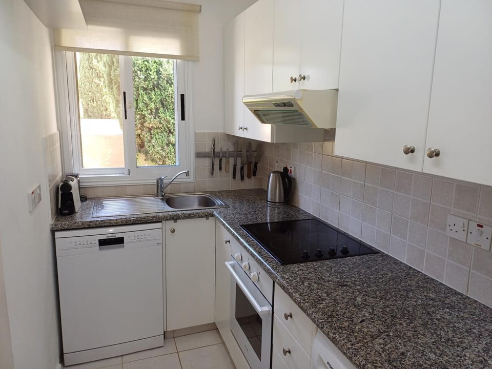 Cyprus Townhouse Pool Patio Aircon Free Parking House in Poli Crysochous