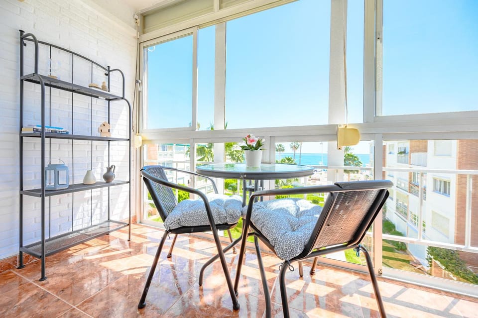 View (from property/room), Balcony/Terrace, Dining area, Sea view