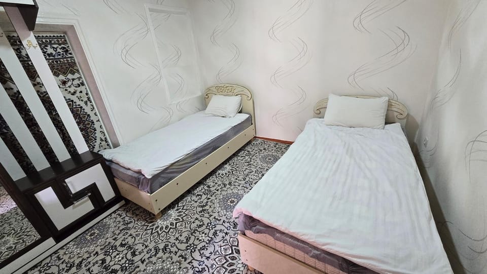 Sim-Sim Hostel, Tours & Transport Bed and Breakfast in Europe