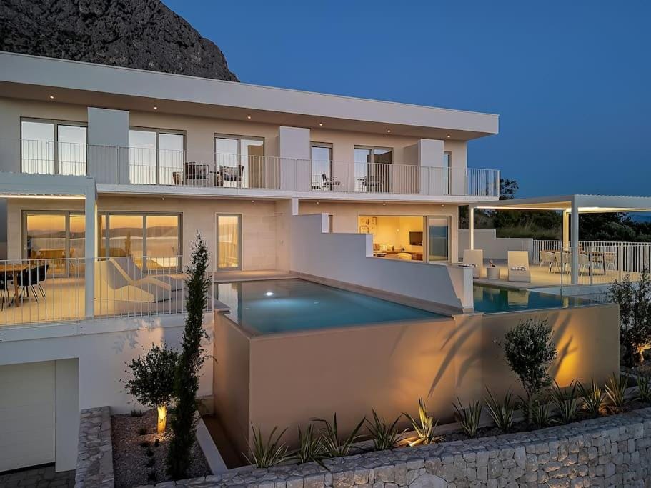 Villa Sara - Stunning View - Makarska Exklusiv Villa in Split-Dalmatia County