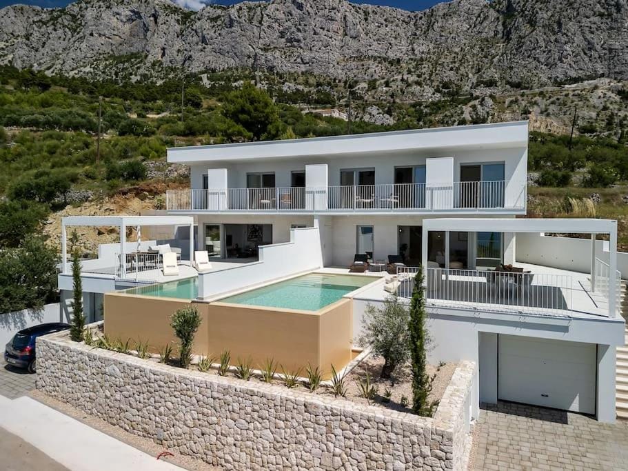 Villa Sara - Stunning View - Makarska Exklusiv Villa in Split-Dalmatia County