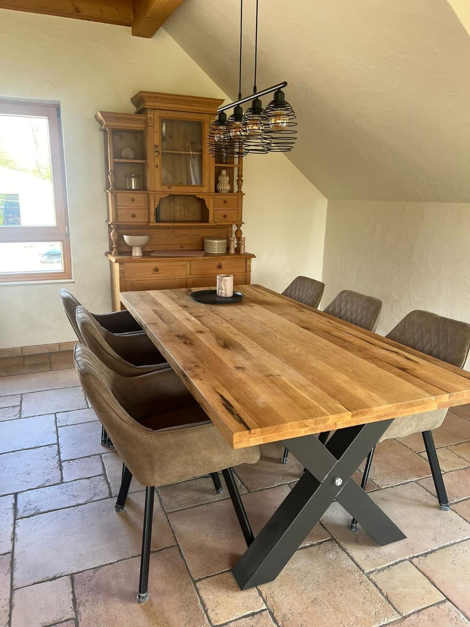 Seating area, Dining area