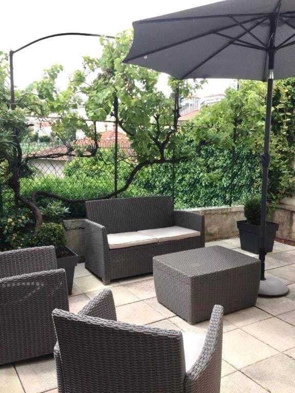 Maison CENTRE CANNES 2 CHAMBRES 4 COUCHAGES entièrement climatisée Apartment in Cannes