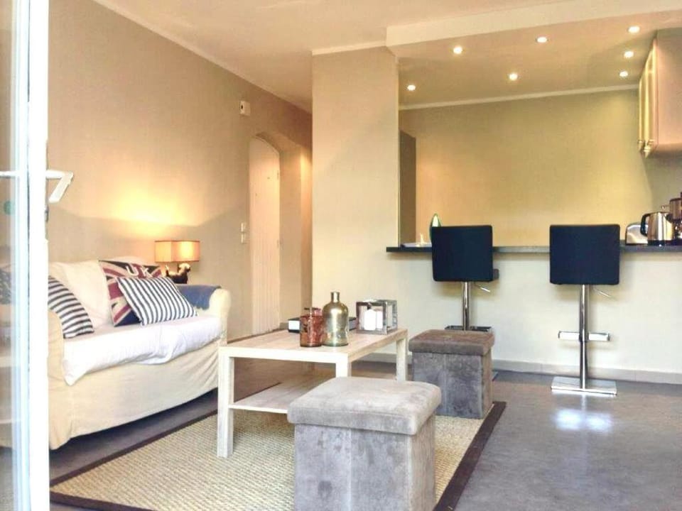 Maison CENTRE CANNES 2 CHAMBRES 4 COUCHAGES entièrement climatisée Apartment in Cannes