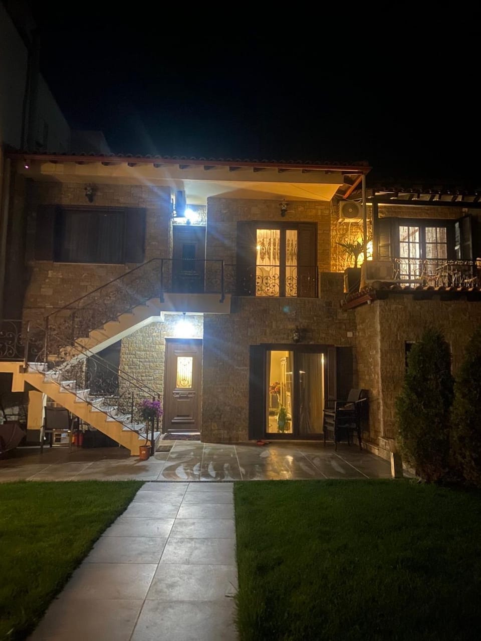 Property building, Night