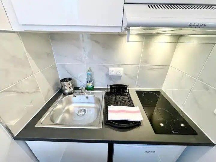 Kitchen or kitchenette, stove