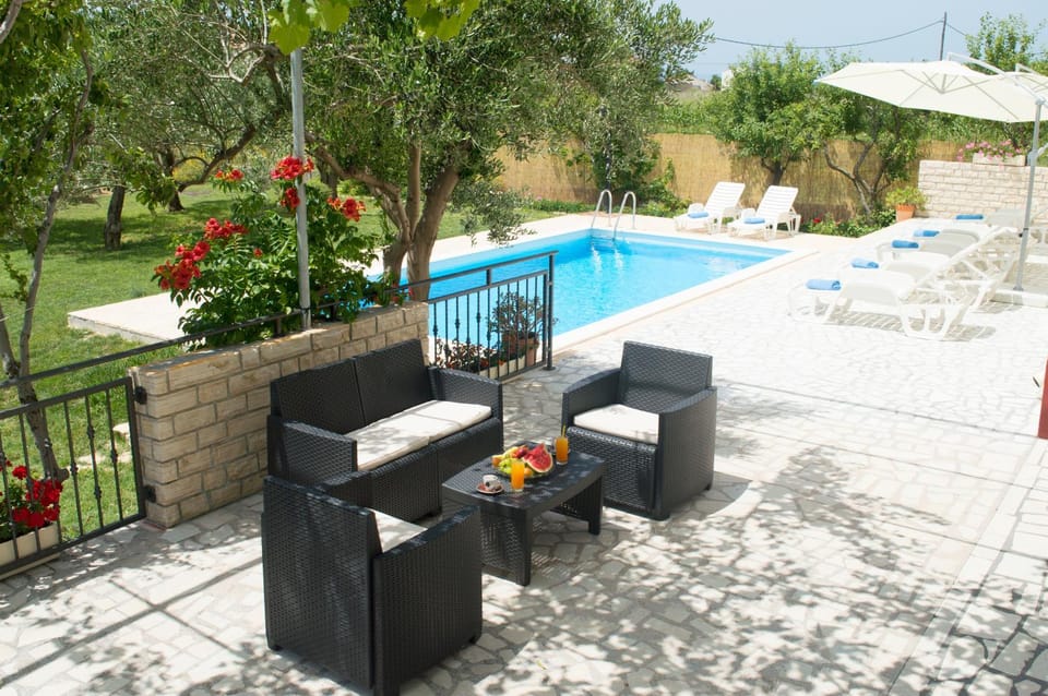 Garden, Balcony/Terrace, Swimming pool